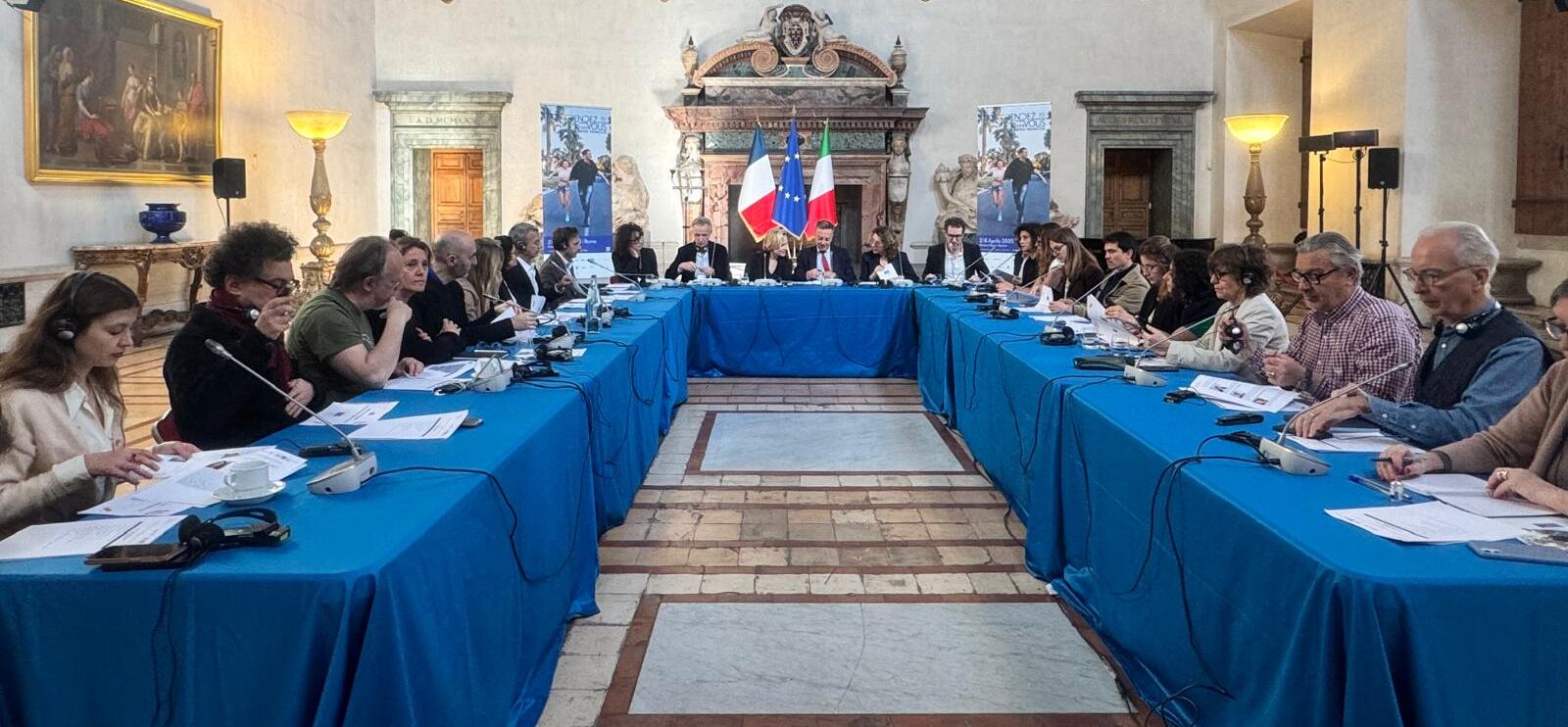 Une rencontre entre institutions et professionnels français et italiens pour évoquer enjeux et perspectives sur le territoire transalpin Une rencontre entre institutions et professionnels français et italiens pour évoquer enjeux et perspectives sur le territoire transalpin