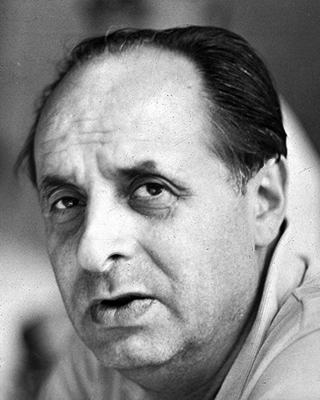 Claude Baks Claude Baks