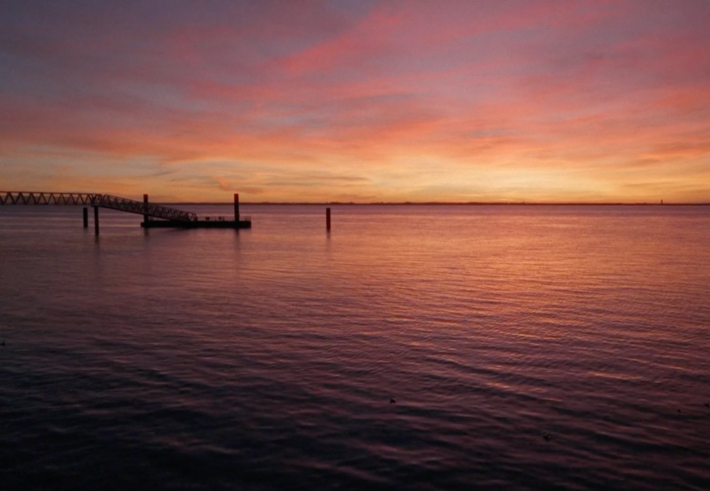 Kelly sur la rive - &copy; Les Valseurs