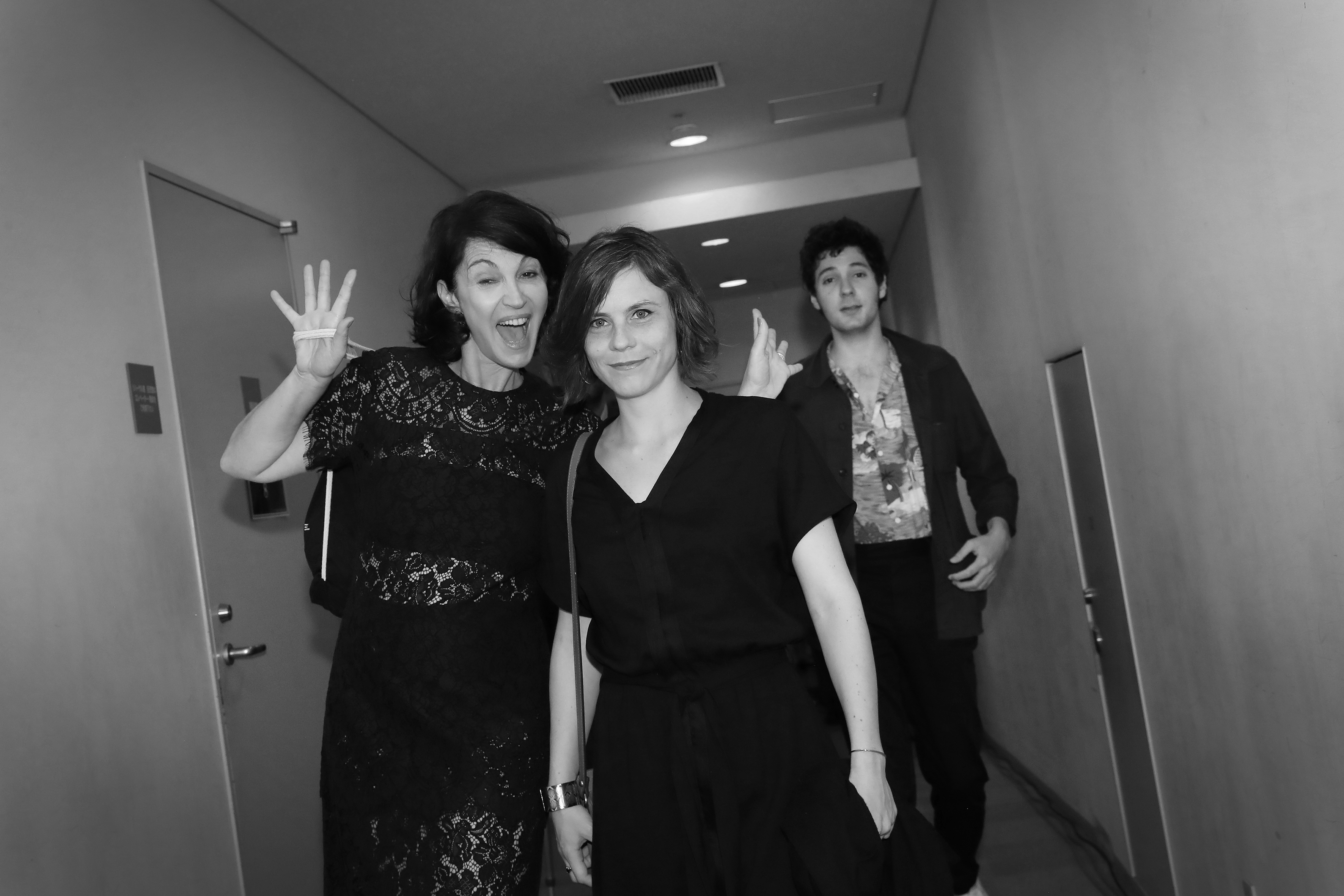 June 20: Opening of the 27th French Film Festival in Japan - Zabou Breitman, Eléa Gobbé-Mévellec et Vincent Lacoste quelques instants avant l'ouverture - © Laurent Campus June 20: Opening of the 27th French Film Festival in Japan - Zabou Breitman, Eléa Gobbé-Mévellec et Vincent Lacoste quelques instants avant l'ouverture - © Laurent Campus