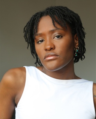 Claïna Clavaron - © Emma Laristan Claïna Clavaron - © Emma Laristan