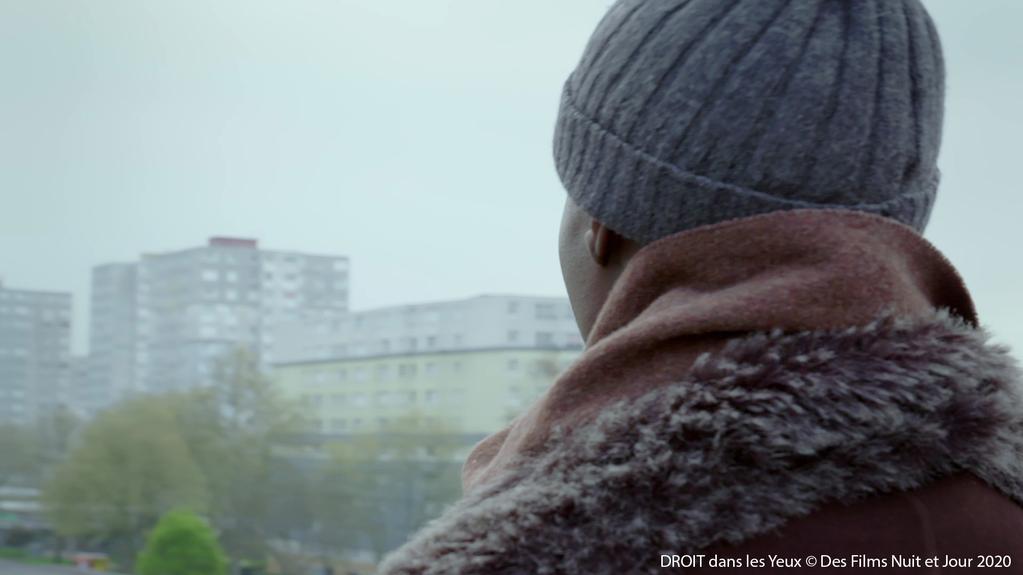 DROIT dans les yeux - © Des Films Nuit et Jour DROIT dans les yeux - © Des Films Nuit et Jour