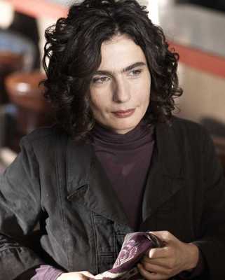 Arsinée Khanjian Arsinée Khanjian