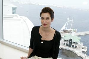 東京発:エマニュエル・ドゥヴォス、インタビュー 東京発:エマニュエル・ドゥヴォス、インタビュー