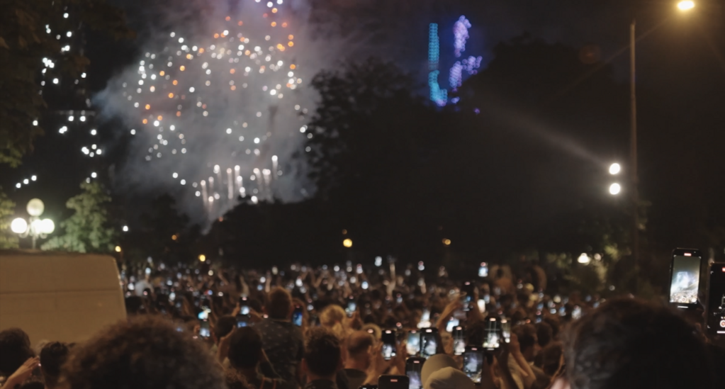 J'entends que les sirènes J'entends que les sirènes