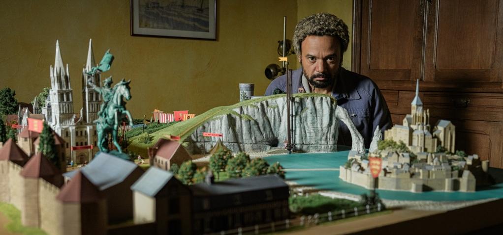 Ga&euml;tan Cotigny - &copy; Cin&eacute;france Studios - Wild Bunch - Chez F&eacute;lix - TF1 Films Production