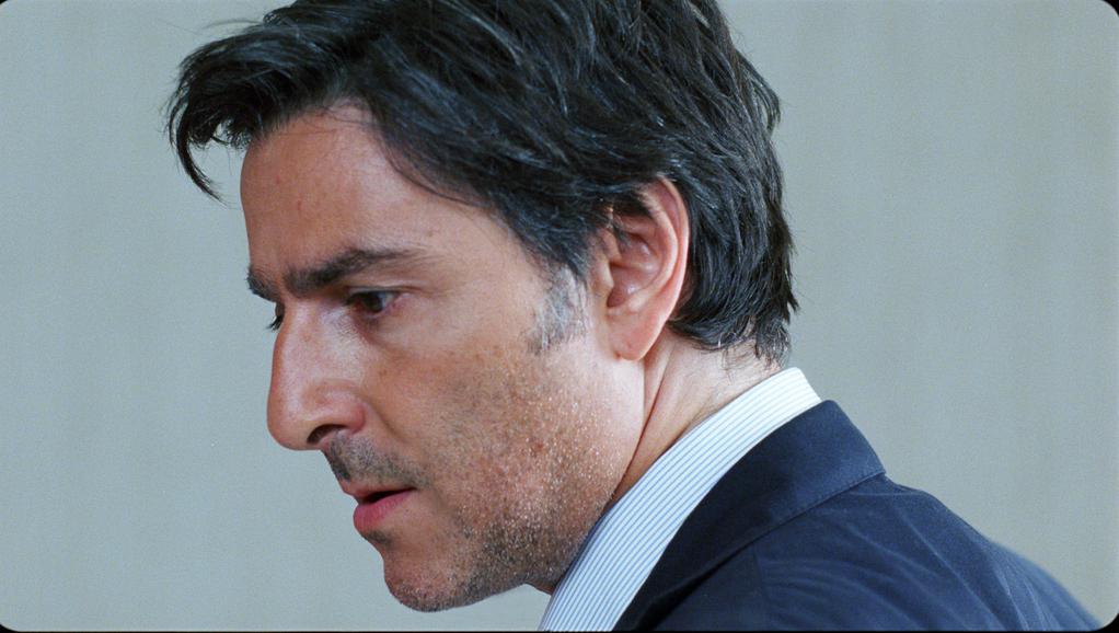 Leaving - © Laurent Champoussin, Hassen Brahiti Leaving - © Laurent Champoussin, Hassen Brahiti