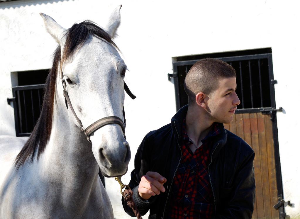 Thomas Larrouqu&egrave;re