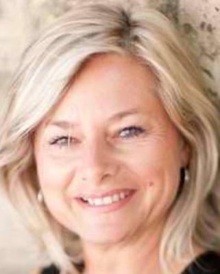 Caroline De Laquintane Caroline De Laquintane