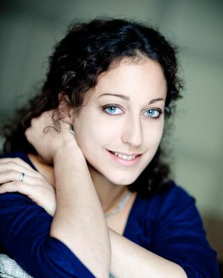 Mona Bauer - © Visual Mona Bauer - © Visual