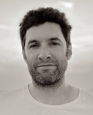 Simon Apostolou - &copy; Simon Apostolou