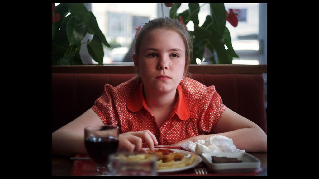 Des confettis sur le béton Des confettis sur le béton