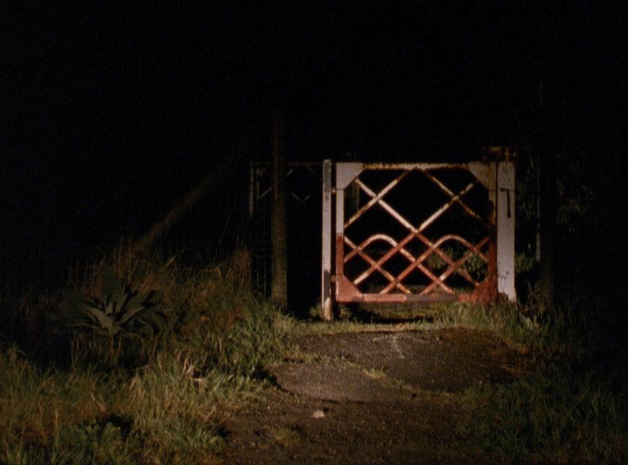 Au-delà de l'un Au-delà de l'un