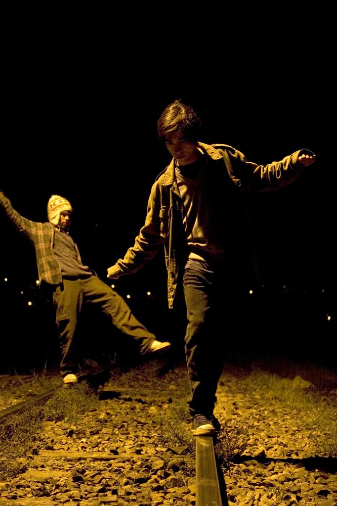 Os Famosos e os Duendes da Morte/名前のない少年、脚のない少女 Os Famosos e os Duendes da Morte/名前のない少年、脚のない少女