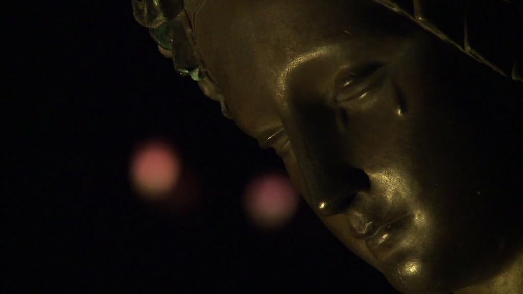 H&eacute;l&egrave;ne S&eacute;gara