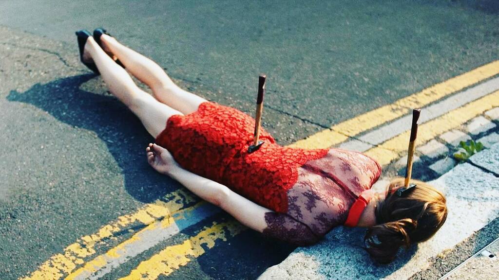 The End (Fragments artificiels de l'esp&egrave;ce humaine)