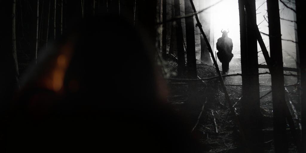 ROUGE : Chasseuse de bêtes ROUGE : Chasseuse de bêtes