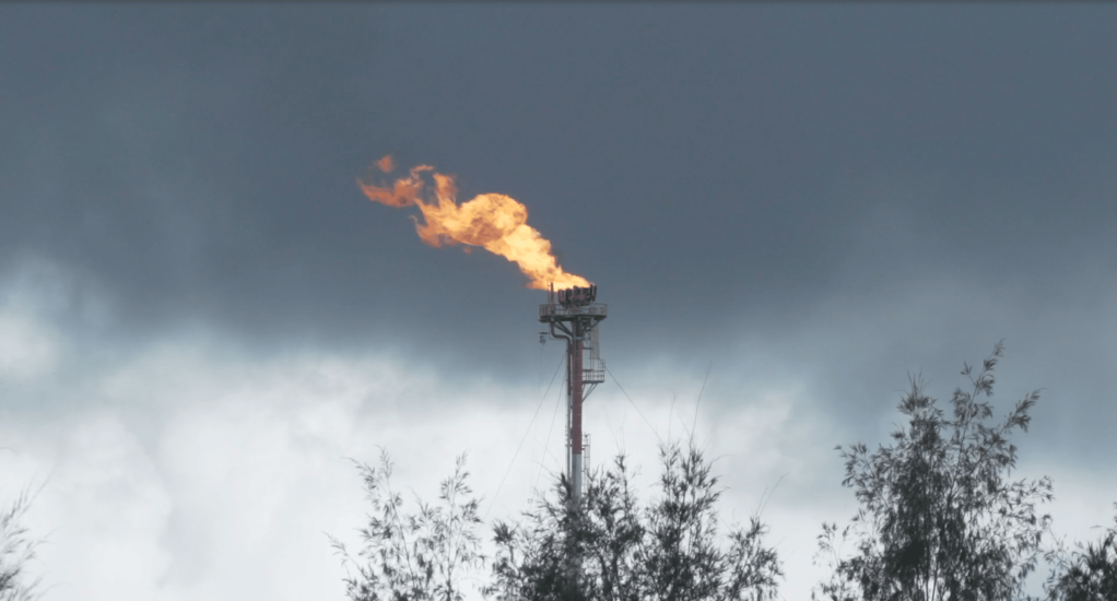 140 km à l'ouest du paradis 140 km à l'ouest du paradis