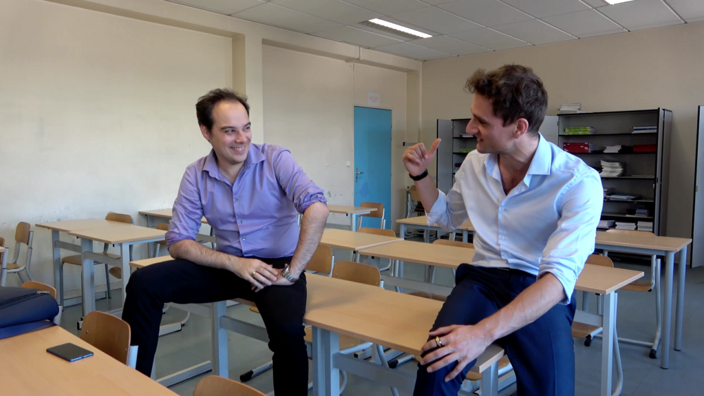  Le Monde est &agrave; eux