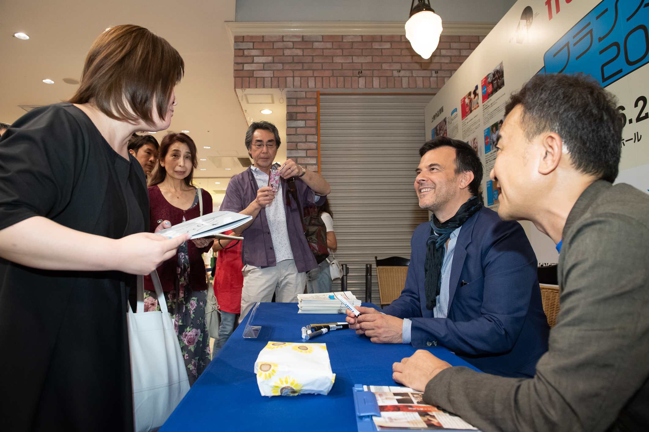 22 juin - 2e jour du Festival - Séance de signatures de François Ozon 22 juin - 2e jour du Festival - Séance de signatures de François Ozon