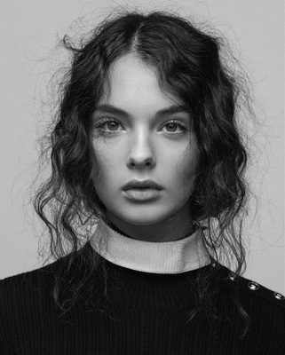 Deva Cassel - &copy; Jonas Bresnan - ELLE FRANCE