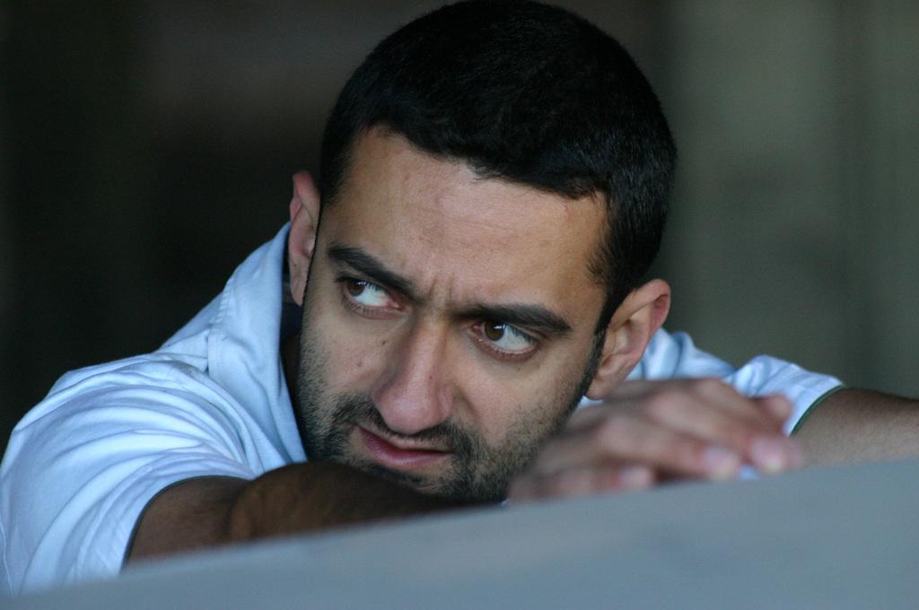 Under the bombs Under the bombs