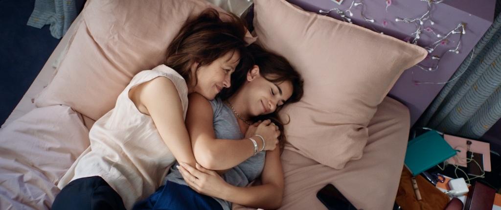 Sophie Marceau - &copy; 2026 CURIOSA FILMS &ndash; LOVE IS IN THE AIR - APOLLO FILMS DISTRIBUTION - FRANCE 2 CINÉMA - M6 FILMS