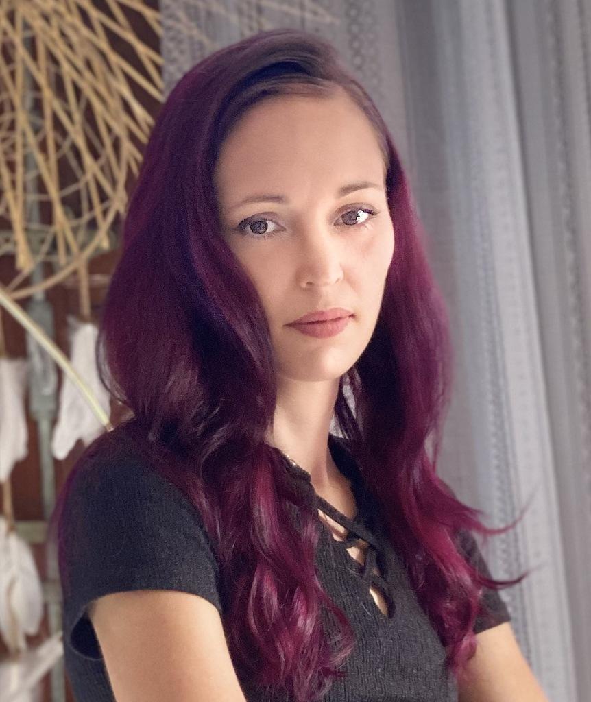 Chloé Bebronne Chloé Bebronne