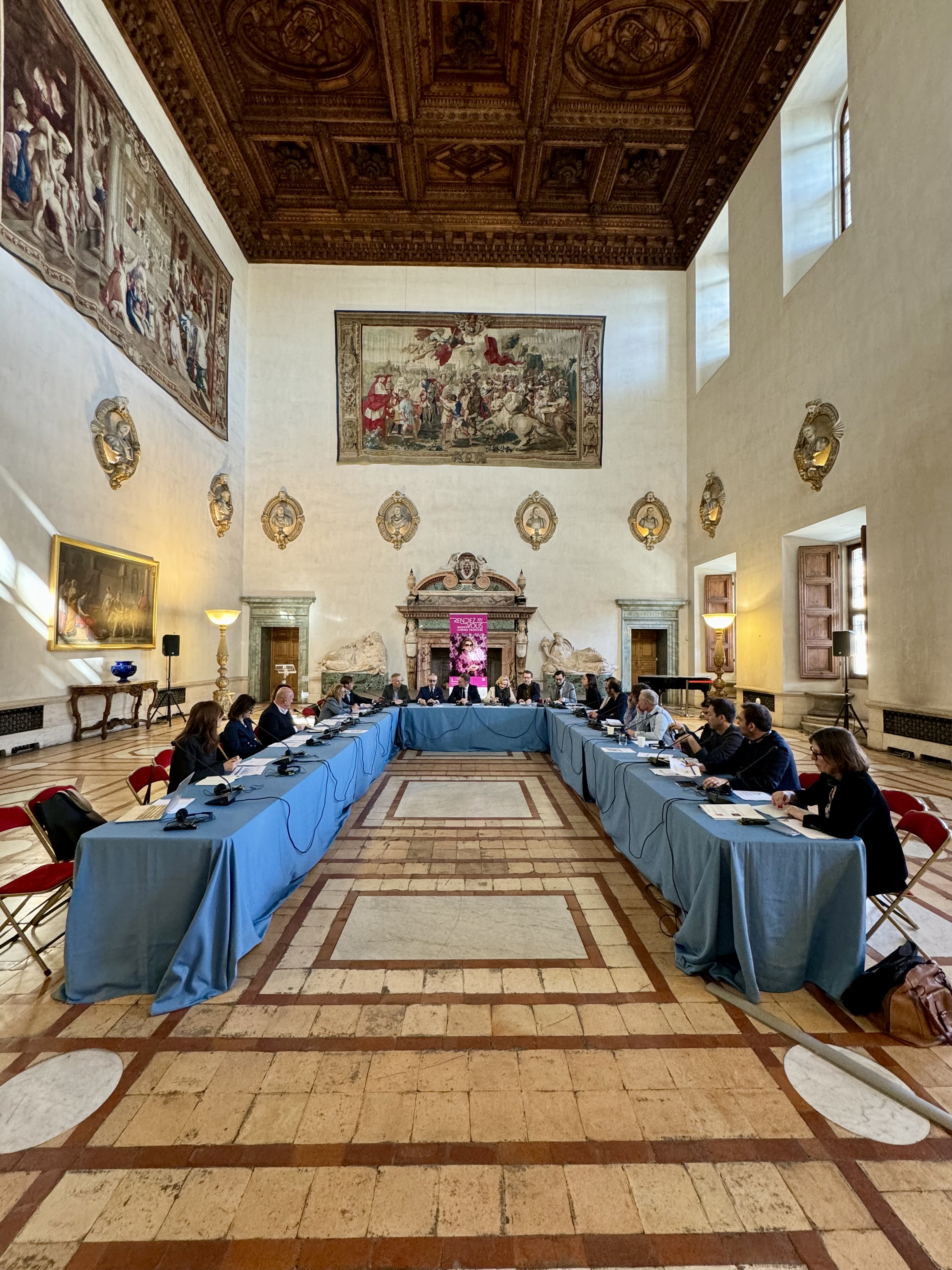 Italie-France : une table ronde entre institutions et professionnels de l'audiovisuel pour évoquer stratégies et nouvelles opportunités Italie-France : une table ronde entre institutions et professionnels de l'audiovisuel pour évoquer stratégies et nouvelles opportunités