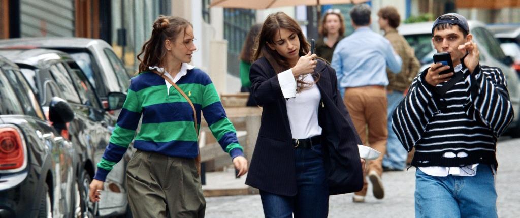 LOL 2.0: Anne's Golden Hour - &copy; 2026 CURIOSA FILMS &ndash; LOVE IS IN THE AIR - APOLLO FILMS DISTRIBUTION - FRANCE 2 CINÉMA - M6 FILMS