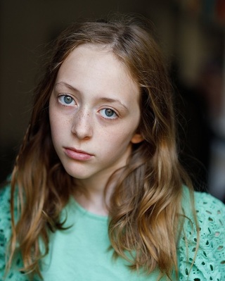 Anaïs Saint-Yves Anaïs Saint-Yves