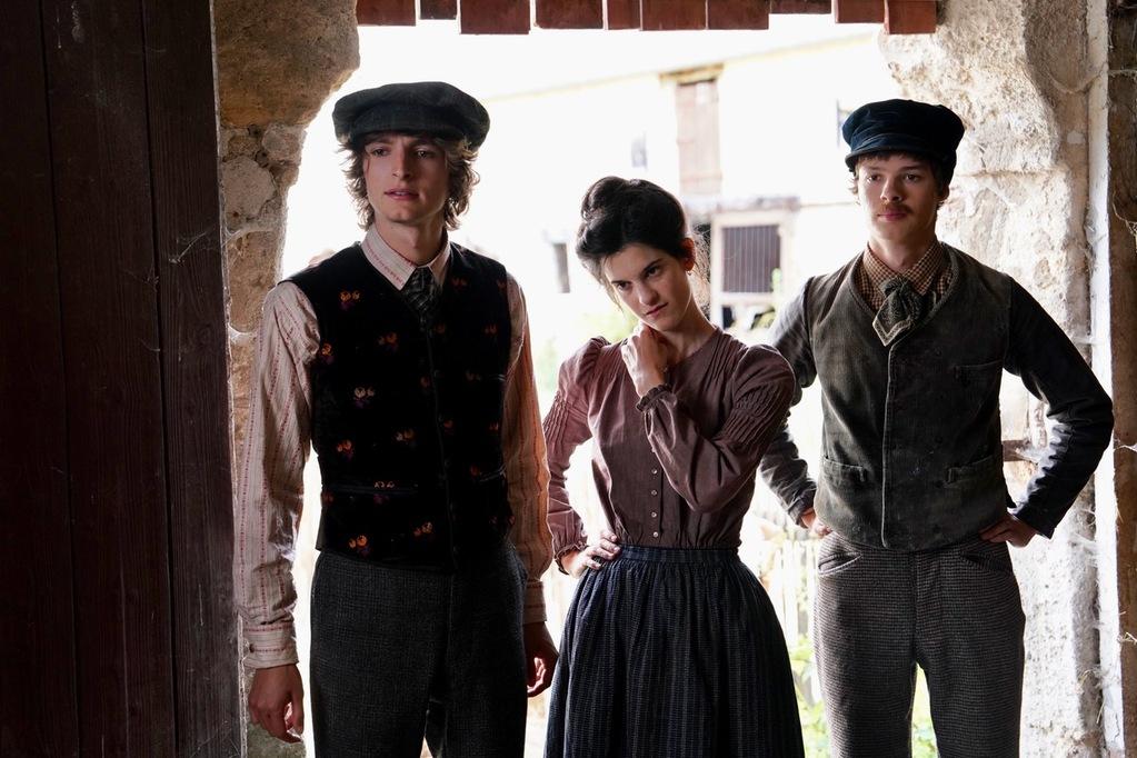 Colours Of Time - © STUDIOCANAL - COLOURS OF TIME - CE QUI ME MEUT - Emmanuelle Jacobson-Roques