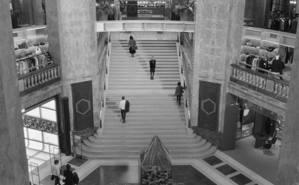 Deux personnes échangeant de la salive Deux personnes échangeant de la salive