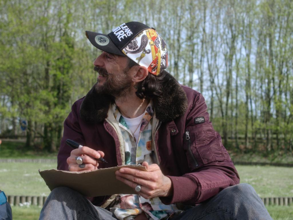 Tom veut rentrer Tom veut rentrer