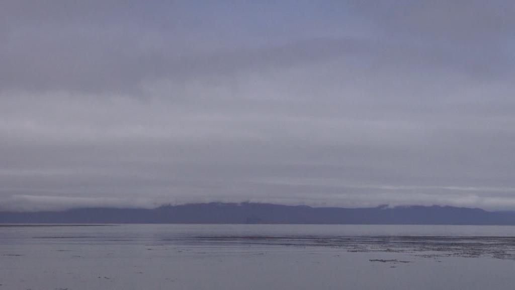 Même la lune tangue Même la lune tangue