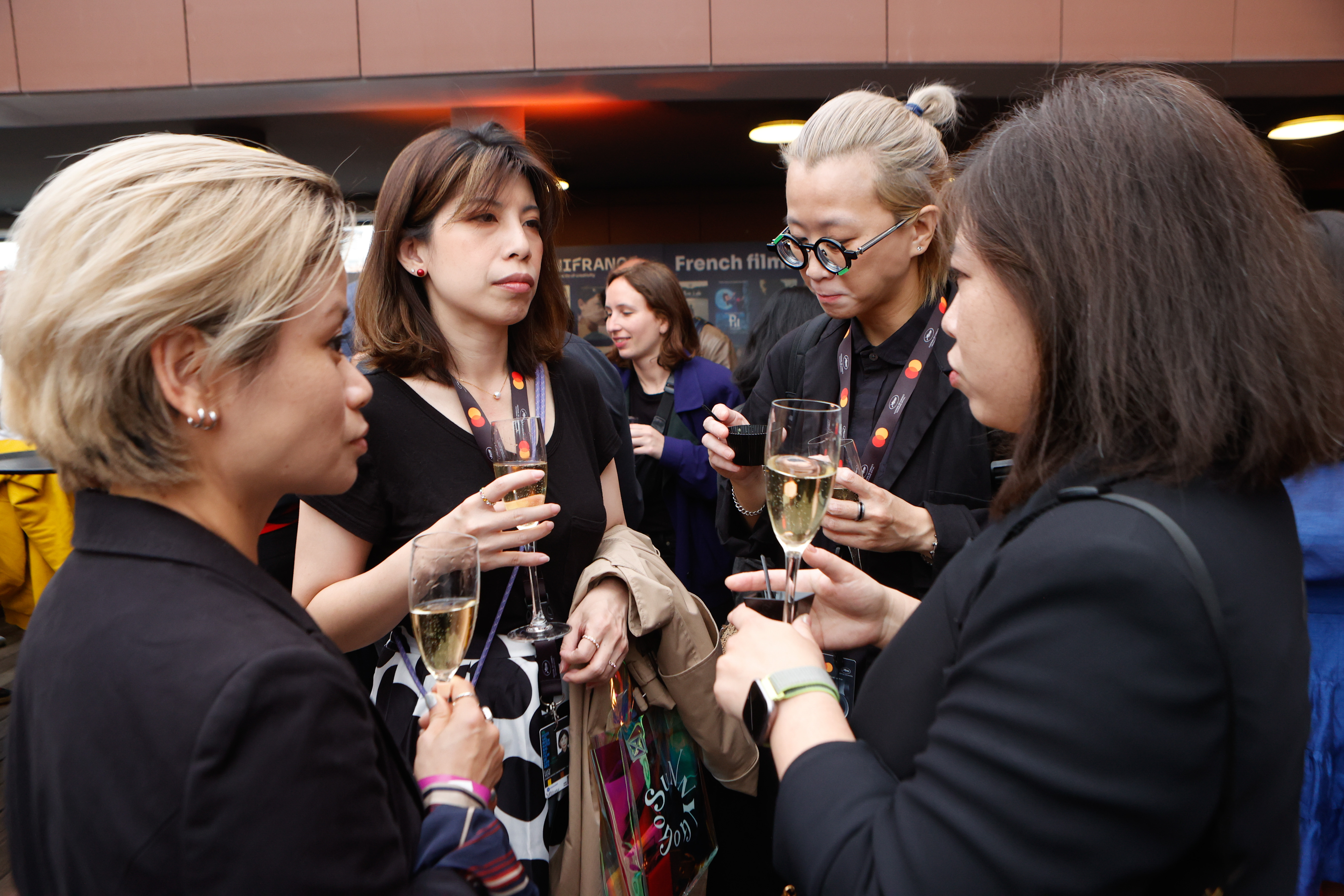 Retour en photos sur les événements de la Terrasse et du stand Unifrance - Cannes 2023 - Cocktail Cannes Doc - © Christophe Clovis / Unifrance • Cocktail Cannes Doc Retour en photos sur les événements de la Terrasse et du stand Unifrance - Cannes 2023 - Cocktail Cannes Doc - © Christophe Clovis / Unifrance • Cocktail Cannes Doc
