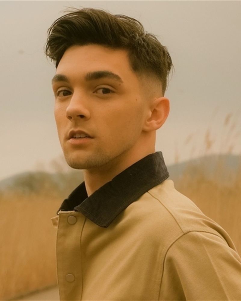 Enzo Martinez Enzo Martinez