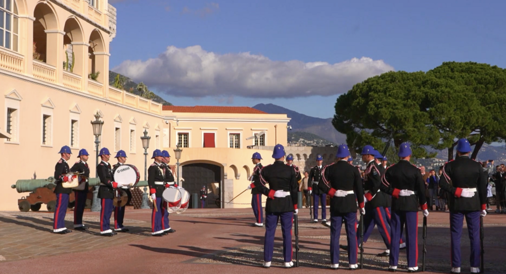 Le Corbeau qui fait trembler Monaco Le Corbeau qui fait trembler Monaco