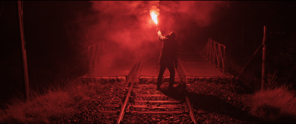 Veuillez ne pas tenter d’ouvrir les portes Veuillez ne pas tenter d’ouvrir les portes