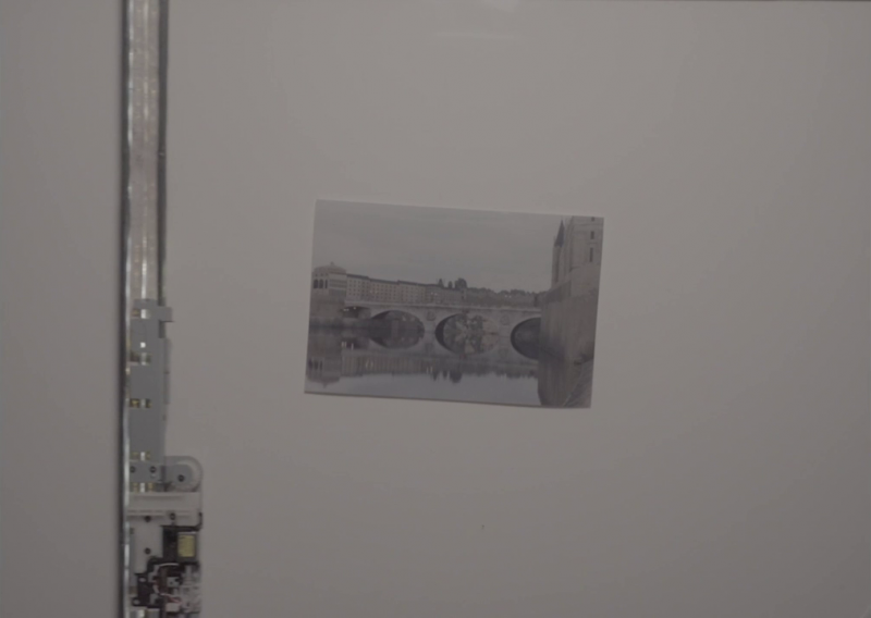 Dedans c'est à l'intérieur Dedans c'est à l'intérieur