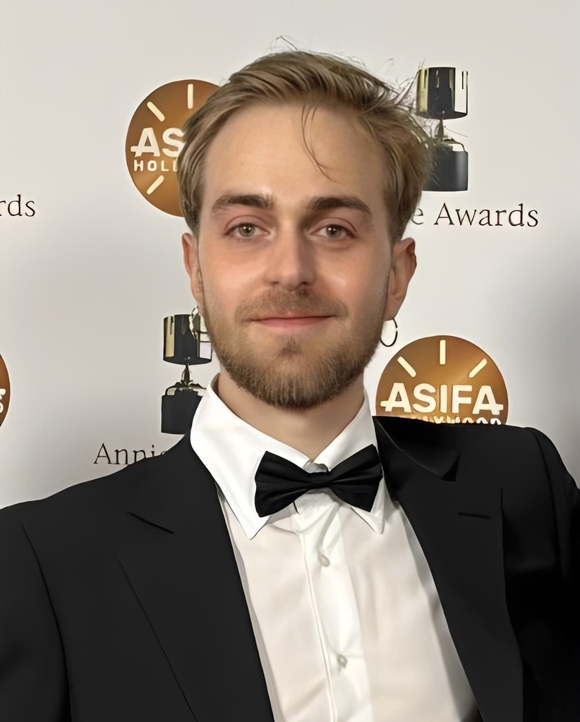 Charles Hechinger Charles Hechinger