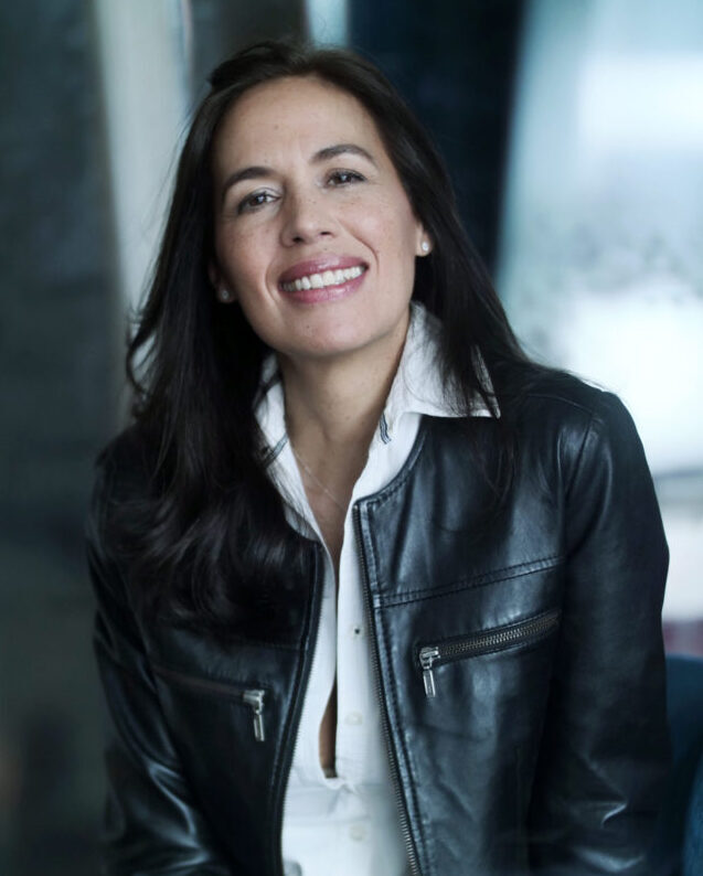 Harriet Marin Jones - © Olivier Allard Harriet Marin Jones - © Olivier Allard