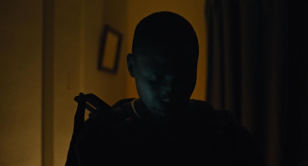 Par-delà les montagnes Par-delà les montagnes