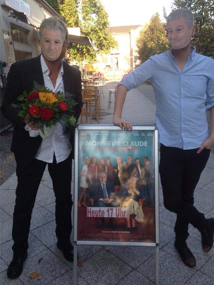 2 millionth German spectator of "Serial (Bad) Weddings" rewarded. 2 millionth German spectator of "Serial (Bad) Weddings" rewarded.