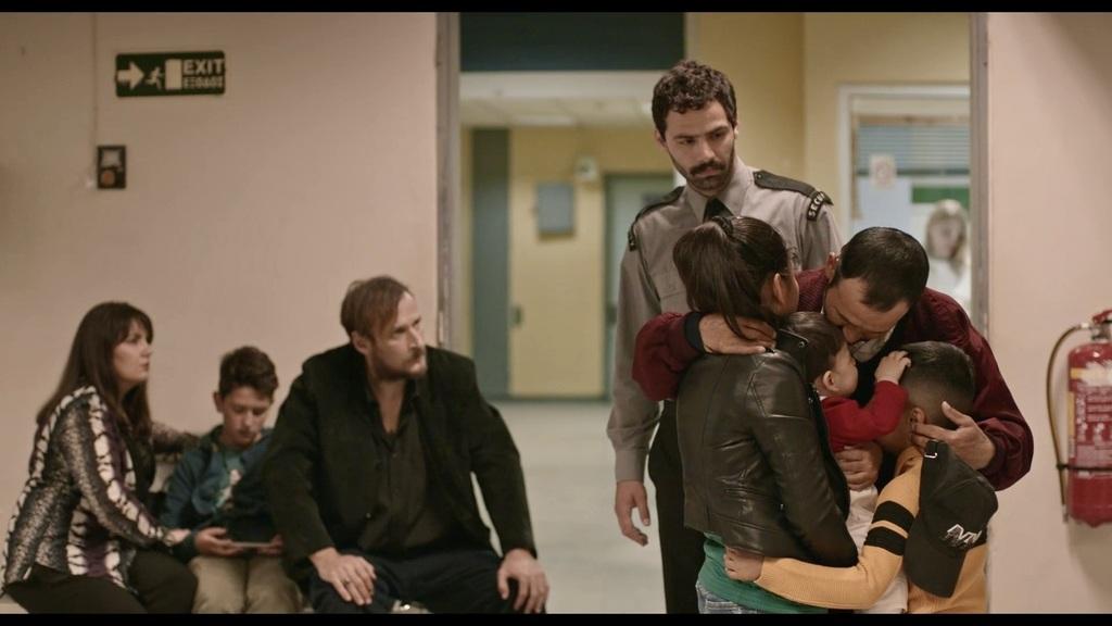 Sous tension Sous tension