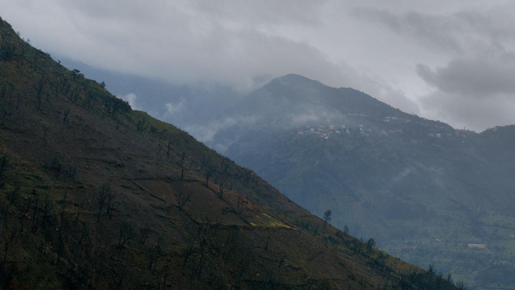 Achewiq - Le Chant des femmes courage Achewiq - Le Chant des femmes courage