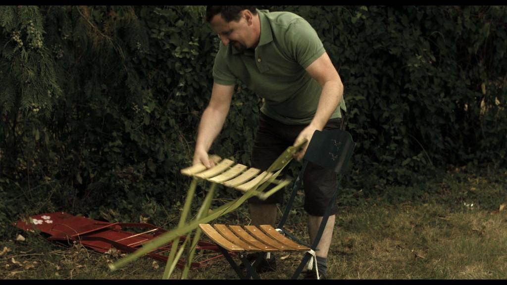 Les Hommes se cachent pour pleurer Les Hommes se cachent pour pleurer