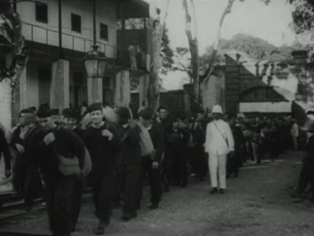 Autour d'une évasion Autour d'une évasion