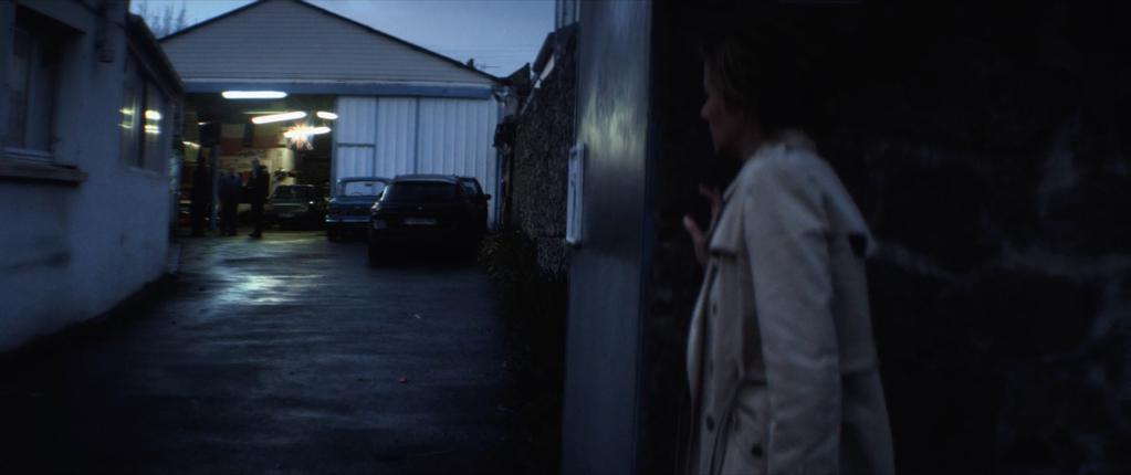 Headlights in the night Headlights in the night