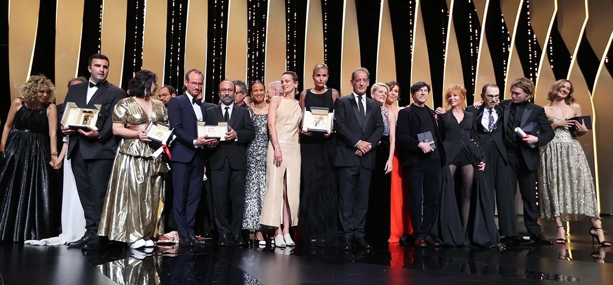Plus de 20 prix à Cannes pour le cinéma français ! - © Jury et Lauréats – Cérémonie de Clôture 2021 © Valery Hache / AFP Plus de 20 prix à Cannes pour le cinéma français ! - © Jury et Lauréats – Cérémonie de Clôture 2021 © Valery Hache / AFP